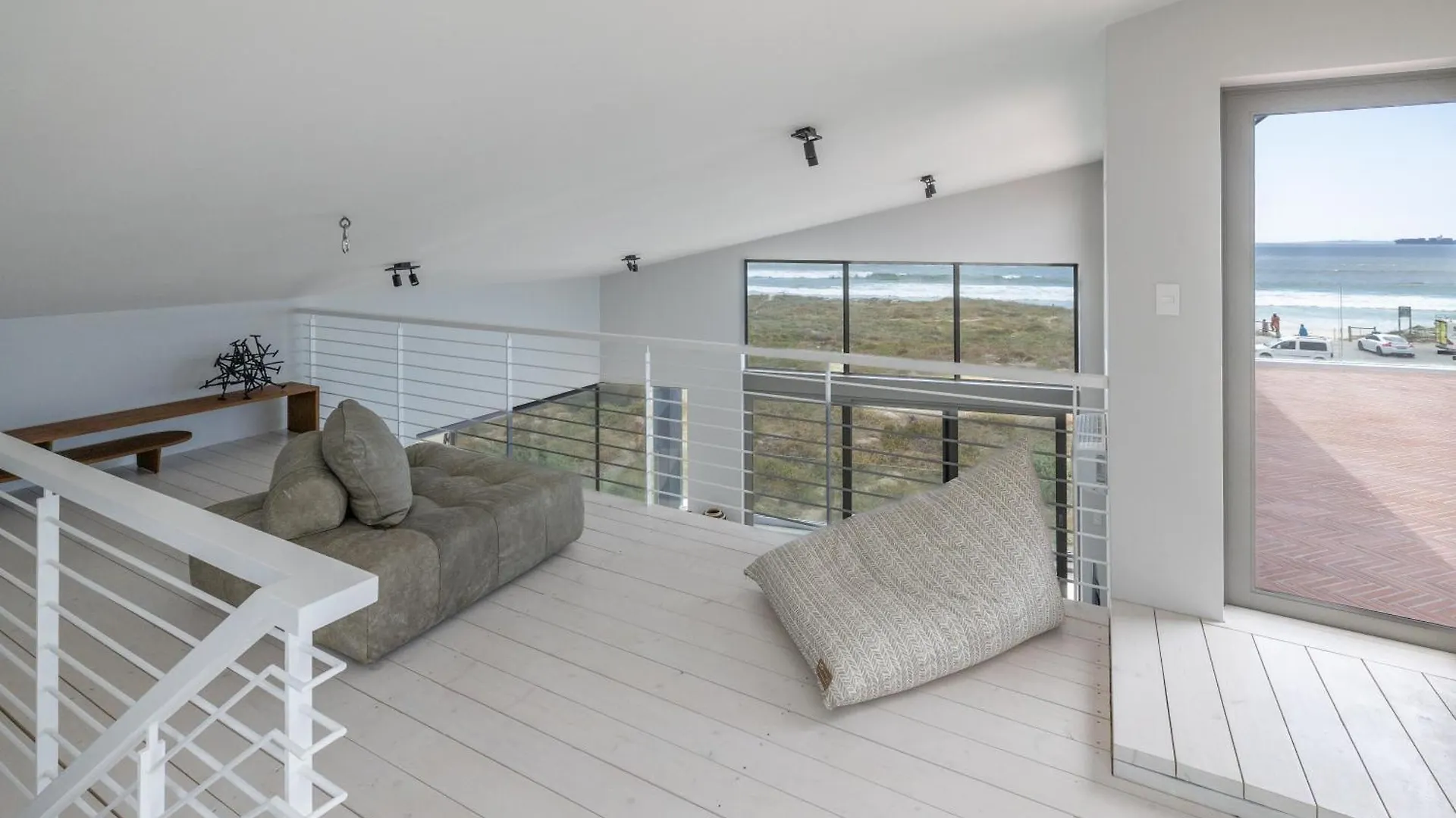 Ocean 9 - Sunset Beachfront Residency Κέιπ Τάουν 0*,